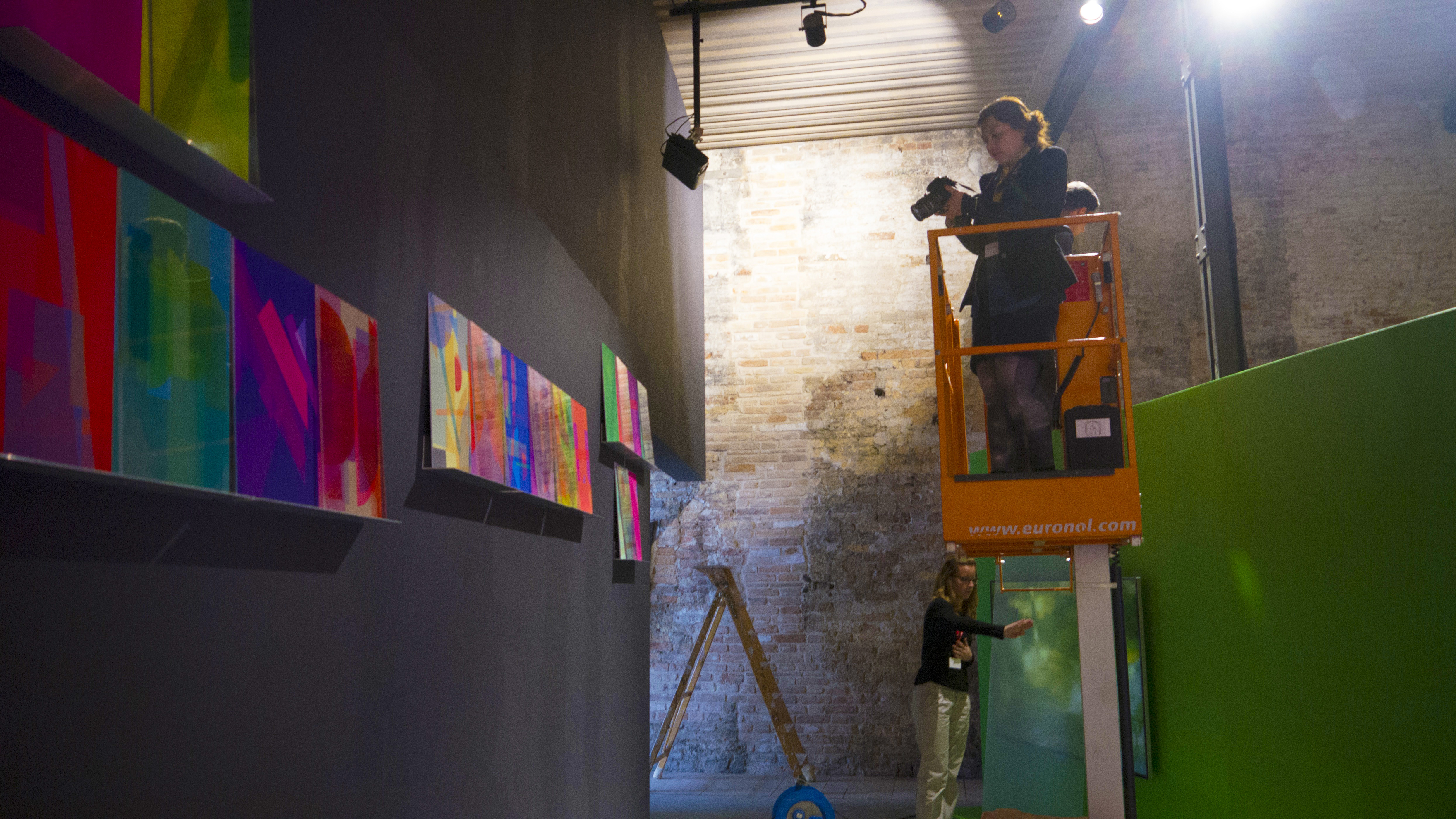 ARCHE-TYPES — INSTALL 06
